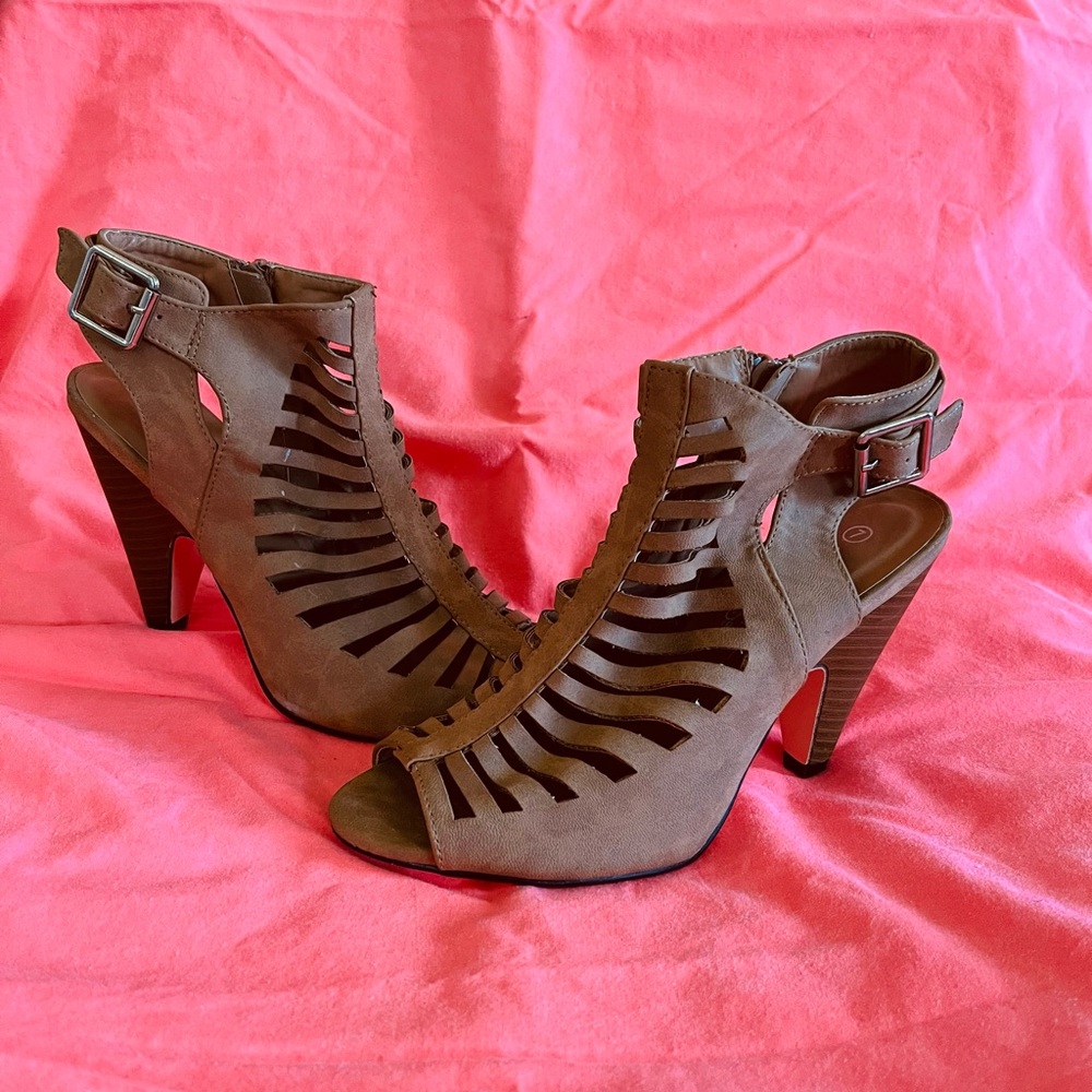 Tan heels